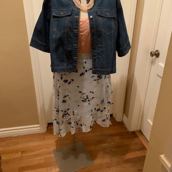 Lane Bryant NWT hi-low floral print skirt - Picture 9 of 11